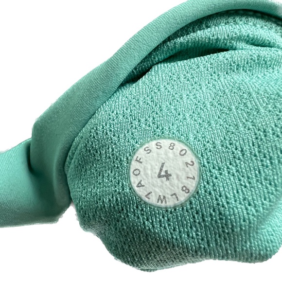 Lululemon On Pace Shorts 10" Green Side Pockets Waistband Pocket Size 4 - Picture 8 of 8